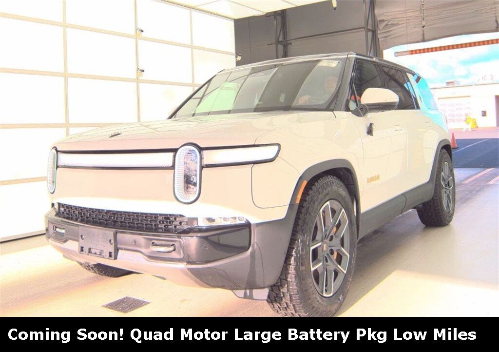 2023 Rivian R1S Adventure