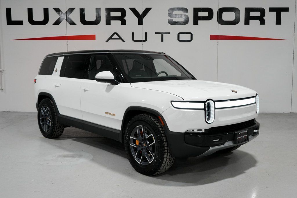 2023 Rivian R1S Adventure Tigard OR