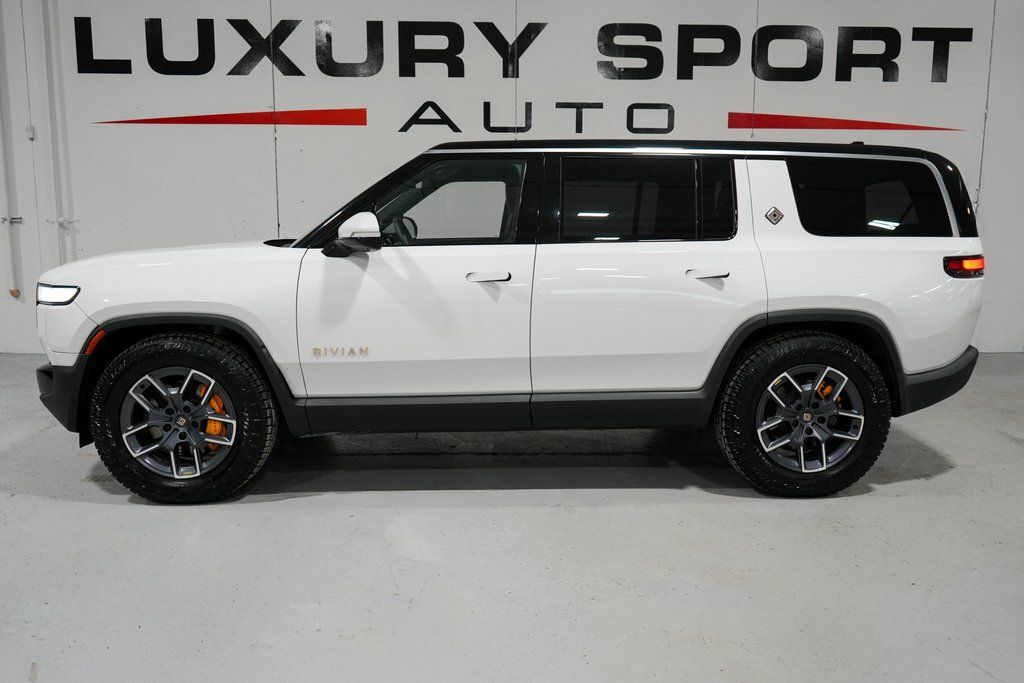 2023 Rivian R1S Adventure