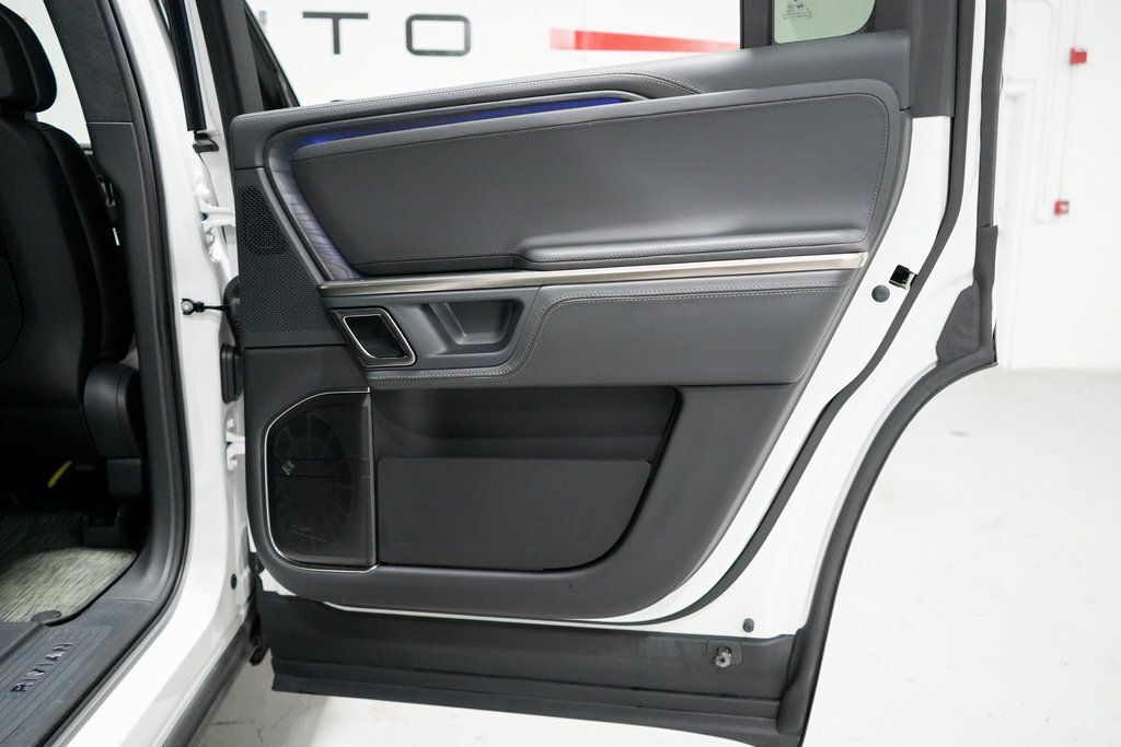 2023 Rivian R1S Adventure Tigard OR