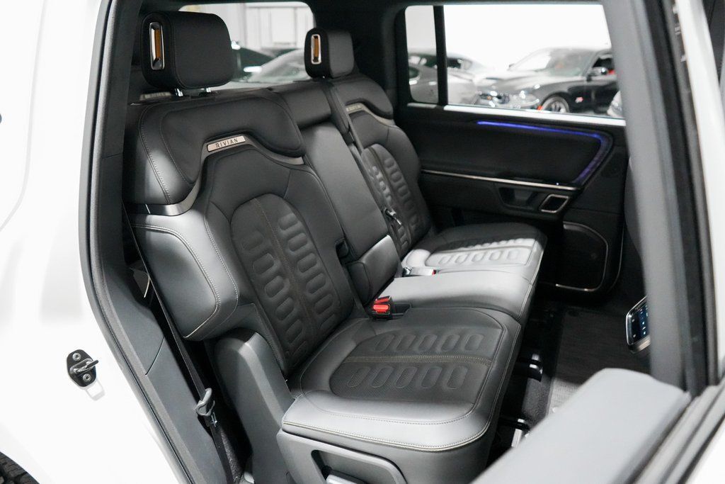 2023 Rivian R1S Adventure Tigard OR