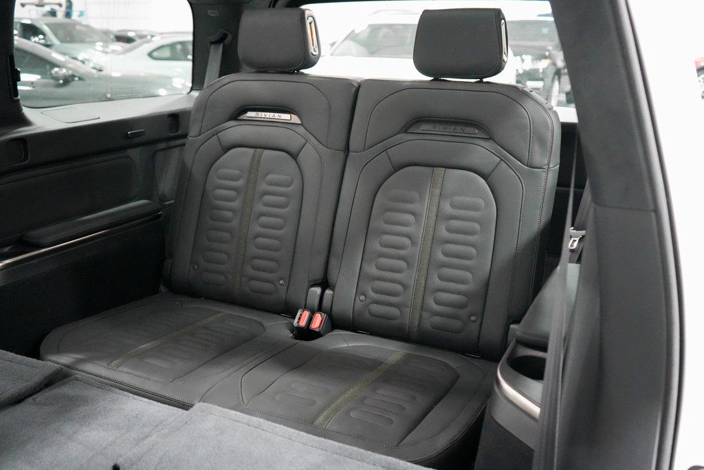 2023 Rivian R1S Adventure Tigard OR