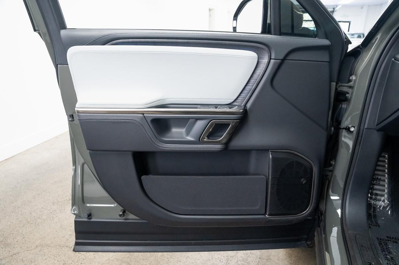 2023 Rivian R1S Launch Edition Vented Seats 3rd Row Seats Portland OR
