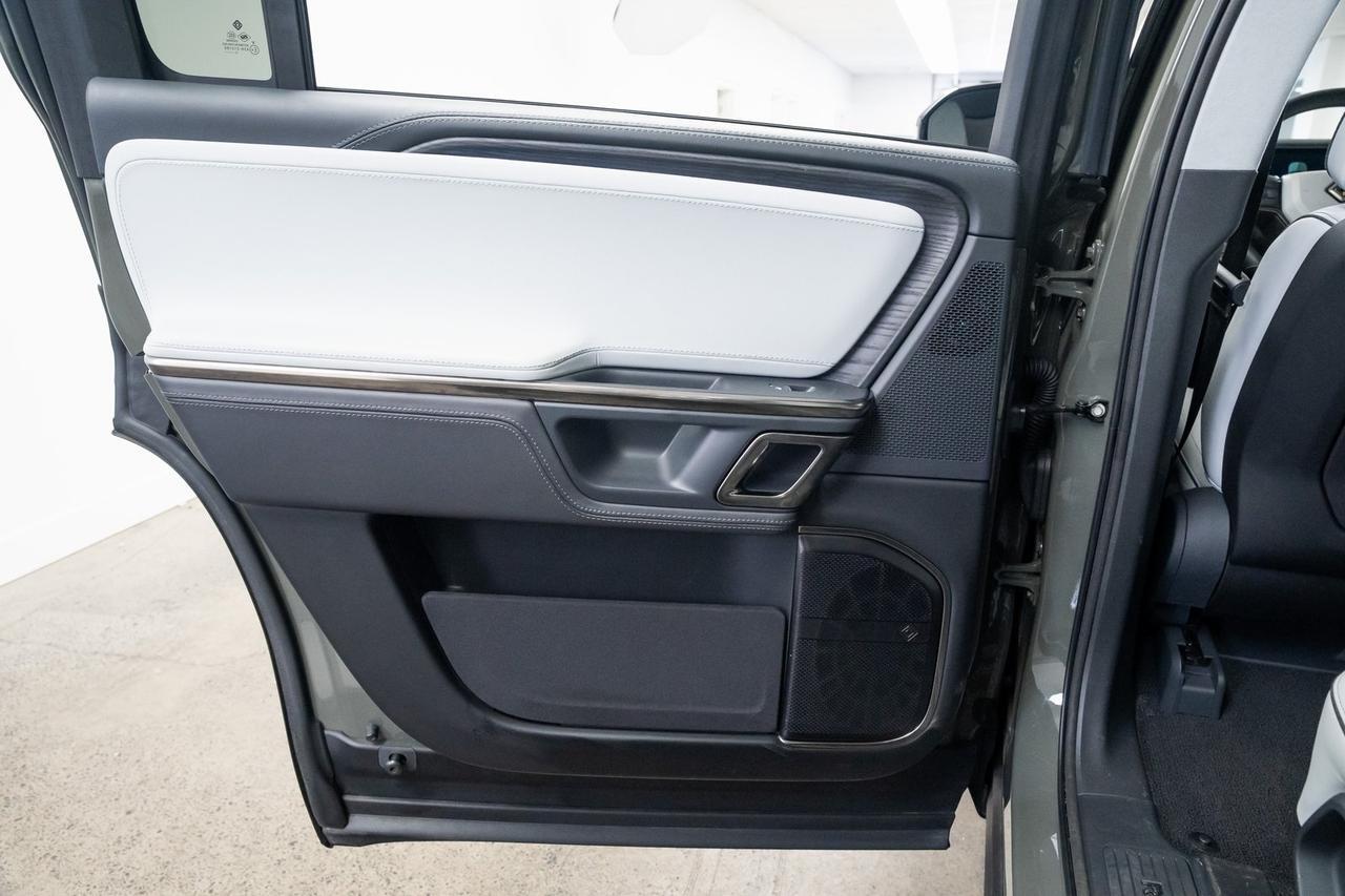 2023 Rivian R1S Launch Edition Vented Seats 3rd Row Seats Portland OR