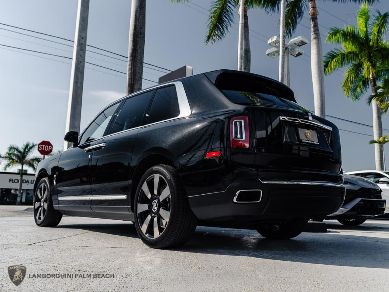 2023 Rolls Royce Cullinan RR31 photo 3