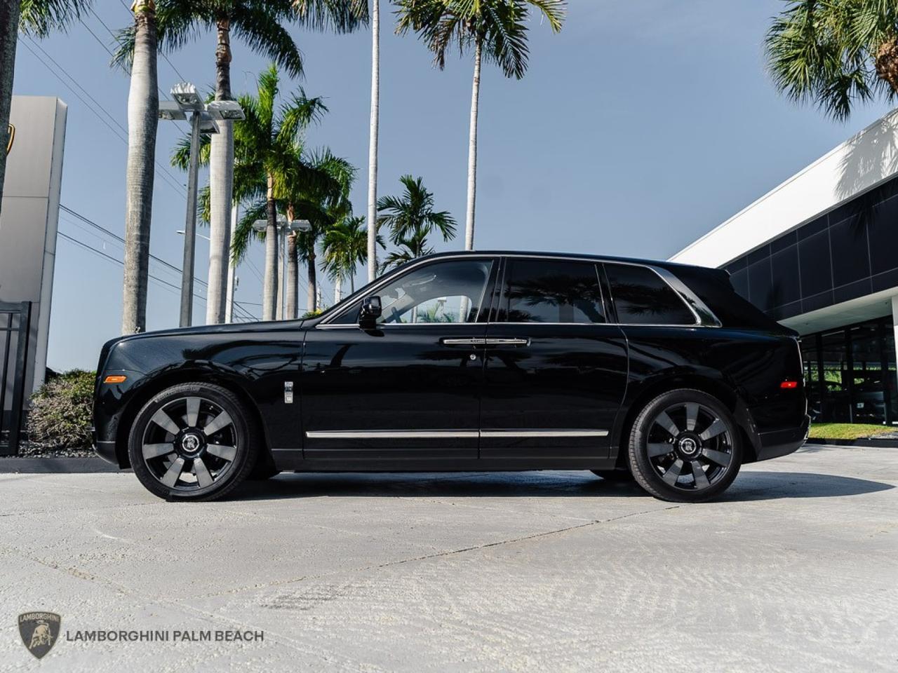 2023 Rolls Royce Cullinan RR31 photo 2