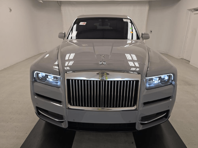 2023 Rolls-Royce Cullinan Base