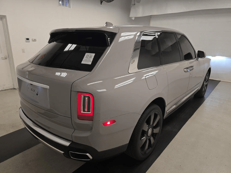 2023 Rolls-Royce Cullinan Base
