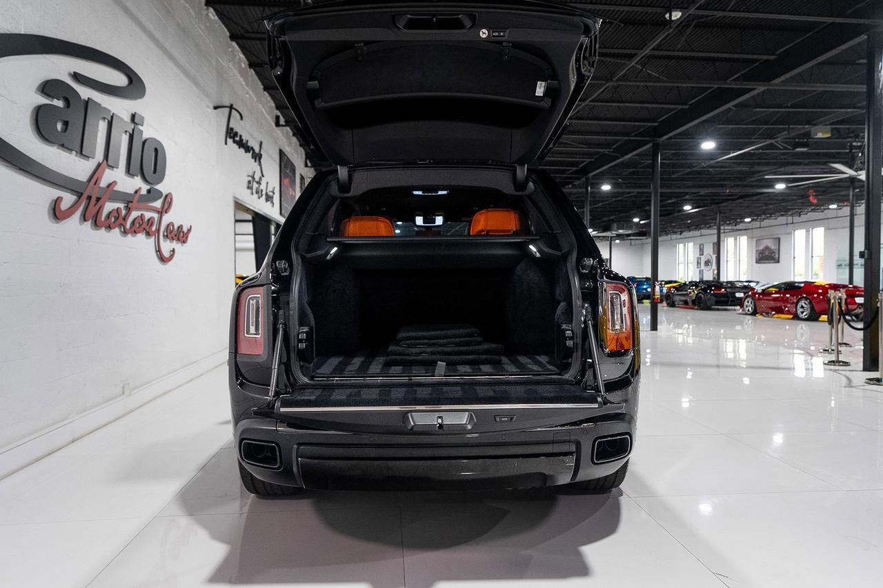 2023 Rolls-Royce Cullinan Black Badge Black Diamond paint,Mandarin interior,Bespoke audio system,four-passenger config & MORE! Fort Lauderdale FL