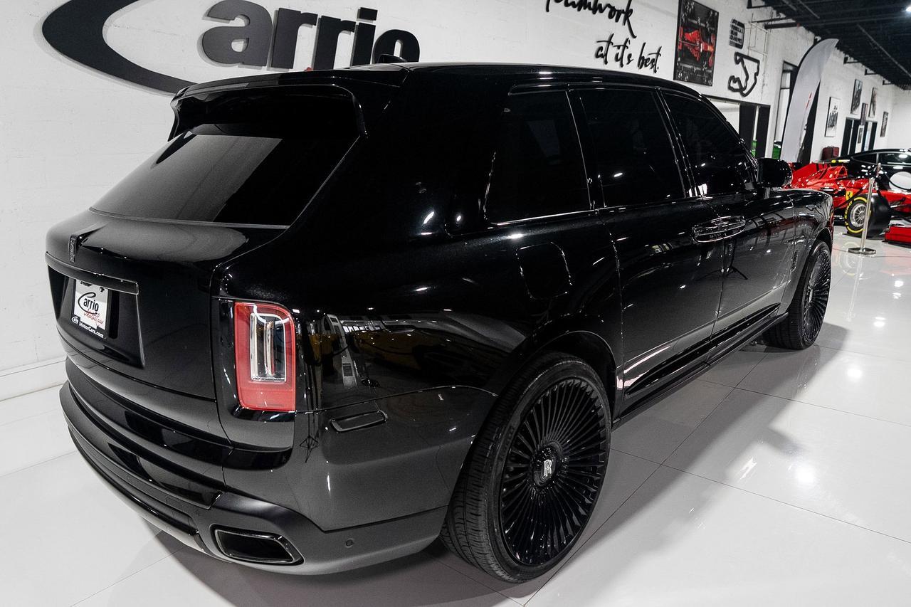 2023 Rolls-Royce Cullinan Black Badge Black Diamond paint,Mandarin interior,Bespoke audio system,four-passenger config & MORE! Fort Lauderdale FL