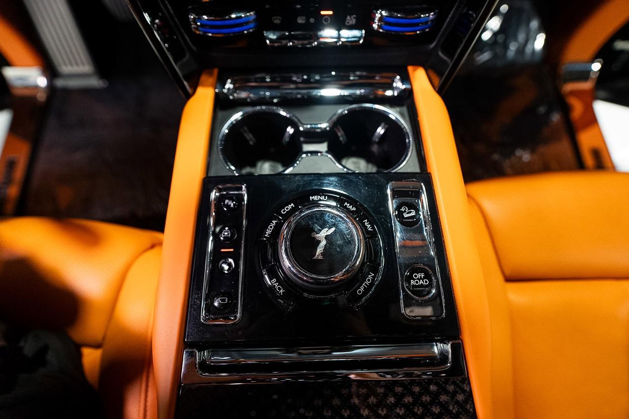 2023 Rolls-Royce Cullinan Black Badge Black Diamond paint,Mandarin interior,Bespoke audio system,four-passenger config & MORE! Fort Lauderdale FL