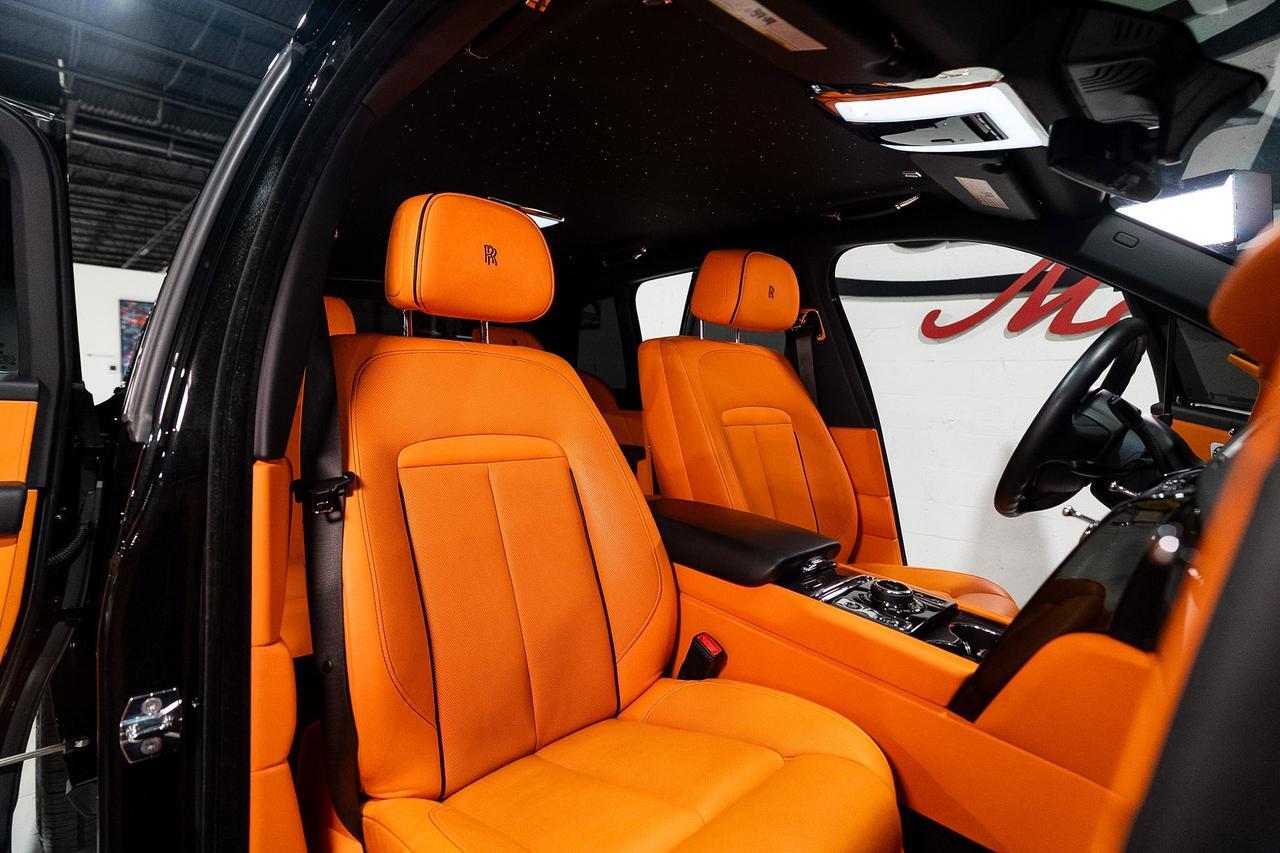 2023 Rolls-Royce Cullinan Black Badge Black Diamond paint,Mandarin interior,Bespoke audio system,four-passenger config & MORE! Fort Lauderdale FL