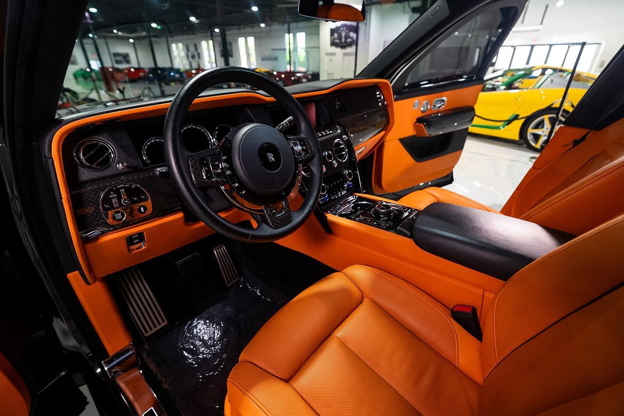 2023 Rolls-Royce Cullinan Black Badge Black Diamond paint,Mandarin interior,Bespoke audio system,four-passenger config & MORE! Fort Lauderdale FL