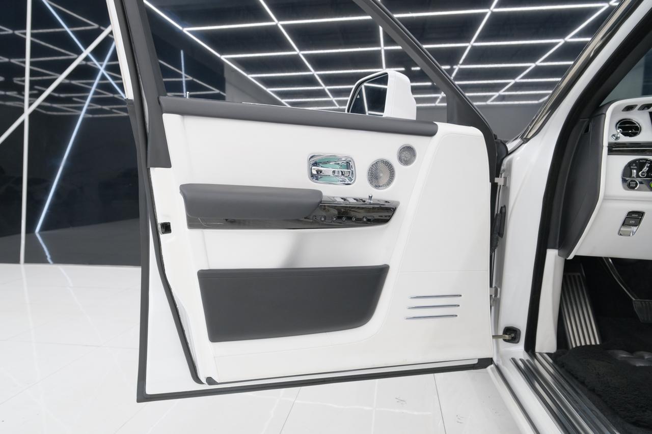 2023 Rolls-Royce Phantom Base Miami FL