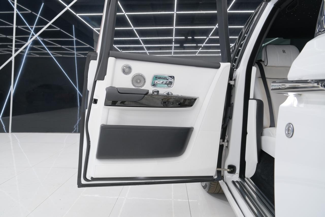 2023 Rolls-Royce Phantom Base Miami FL