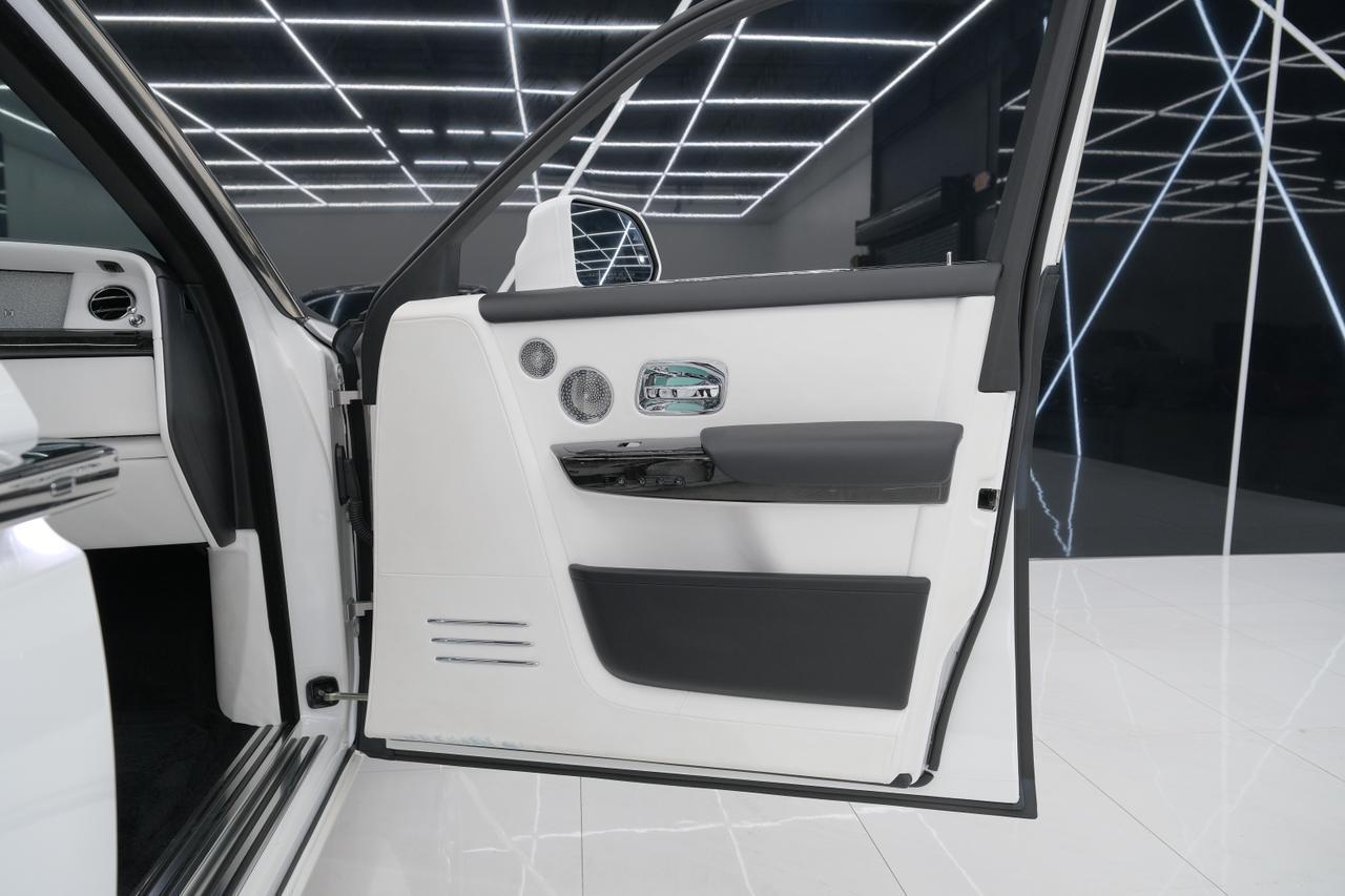 2023 Rolls-Royce Phantom Base Miami FL