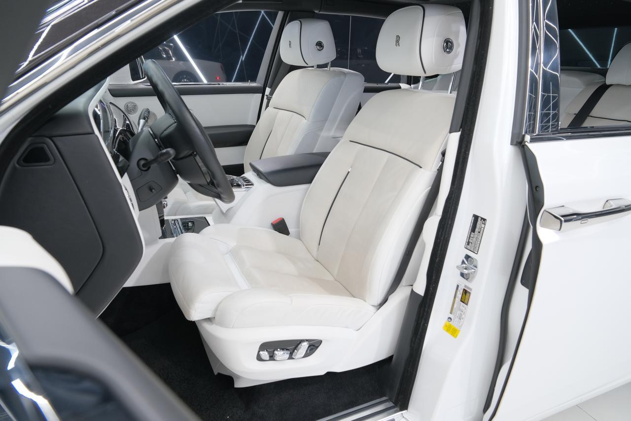 2023 Rolls-Royce Phantom Base Miami FL