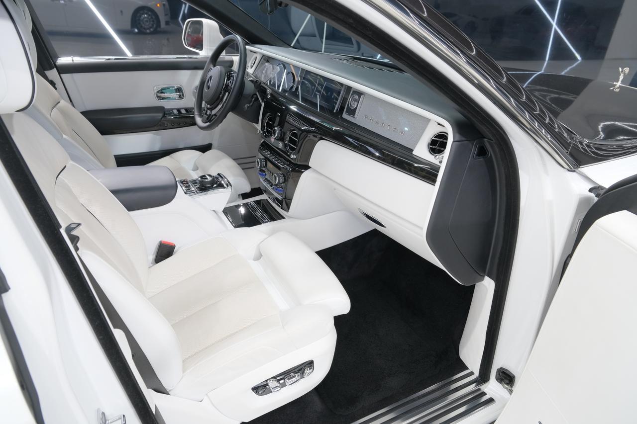 2023 Rolls-Royce Phantom Base Miami FL