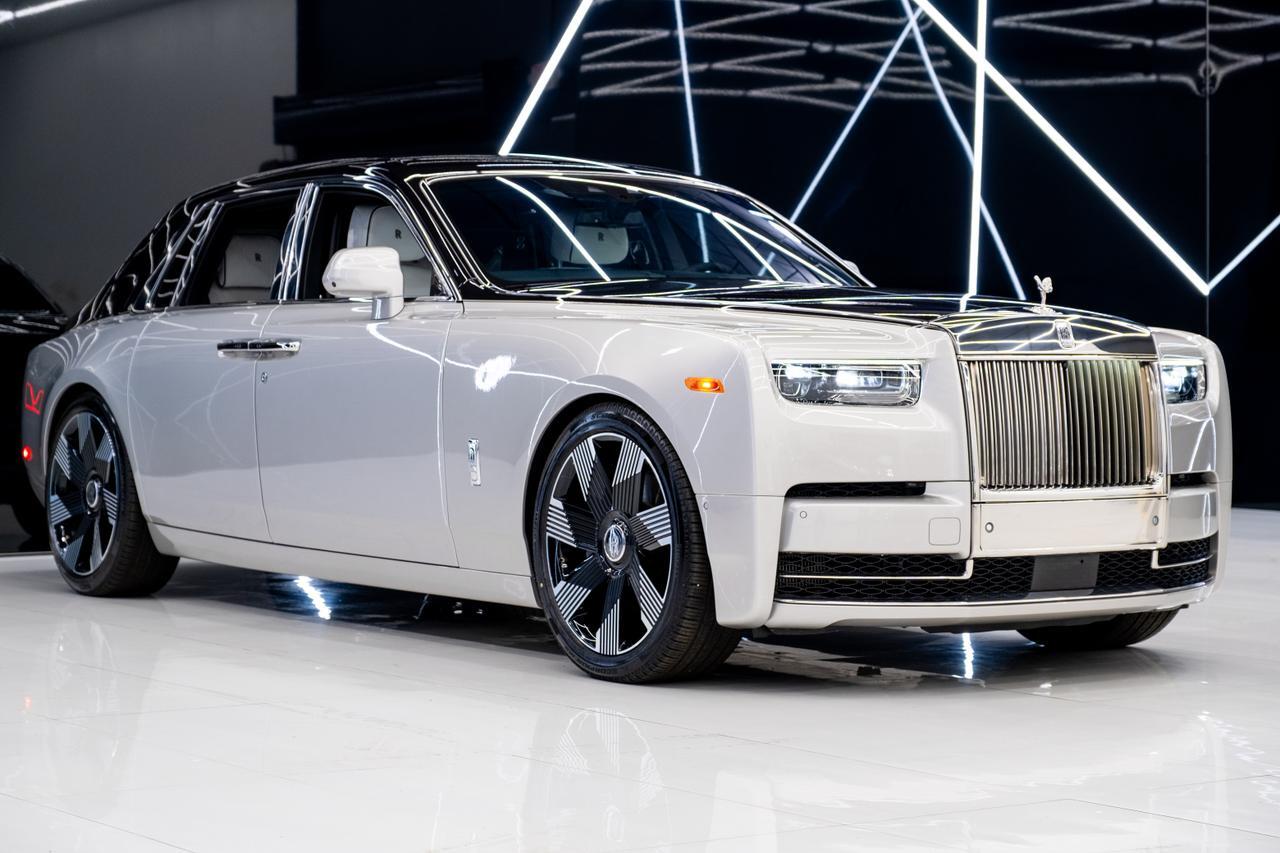 2023 Rolls-Royce Phantom Base