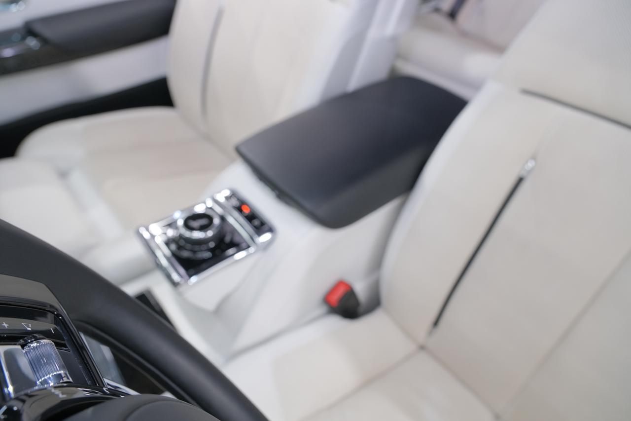 2023 Rolls-Royce Phantom Base Miami FL