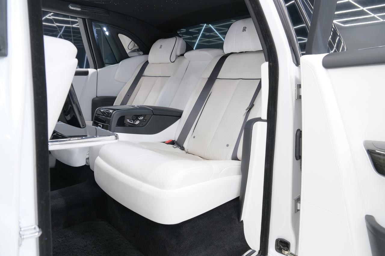 2023 Rolls-Royce Phantom Base Miami FL