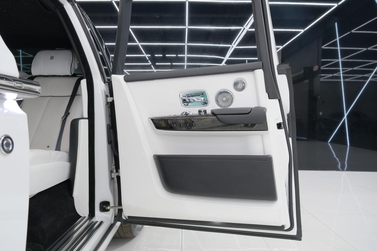 2023 Rolls-Royce Phantom Base Miami FL