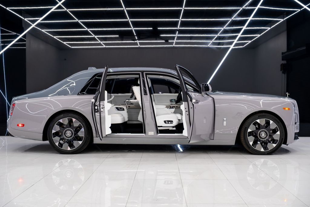 2023 Rolls-Royce Phantom Base Miami FL