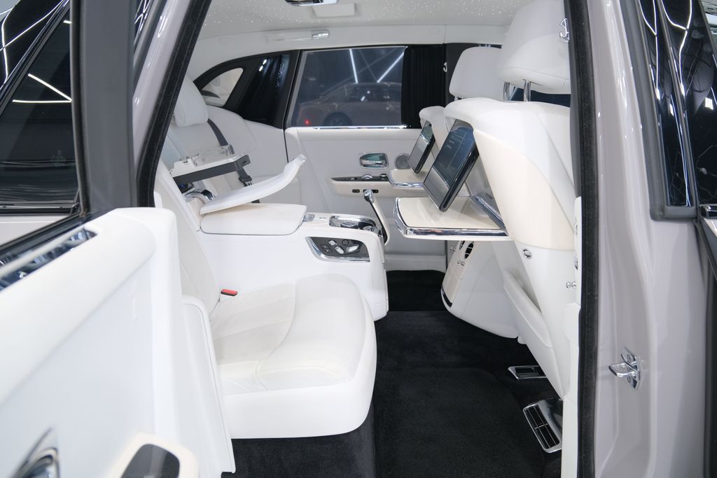 2023 Rolls-Royce Phantom Base Miami FL