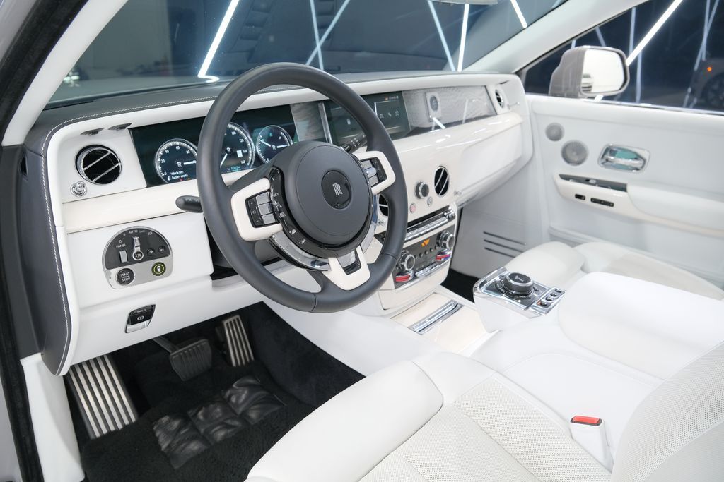 2023 Rolls-Royce Phantom Base Miami FL