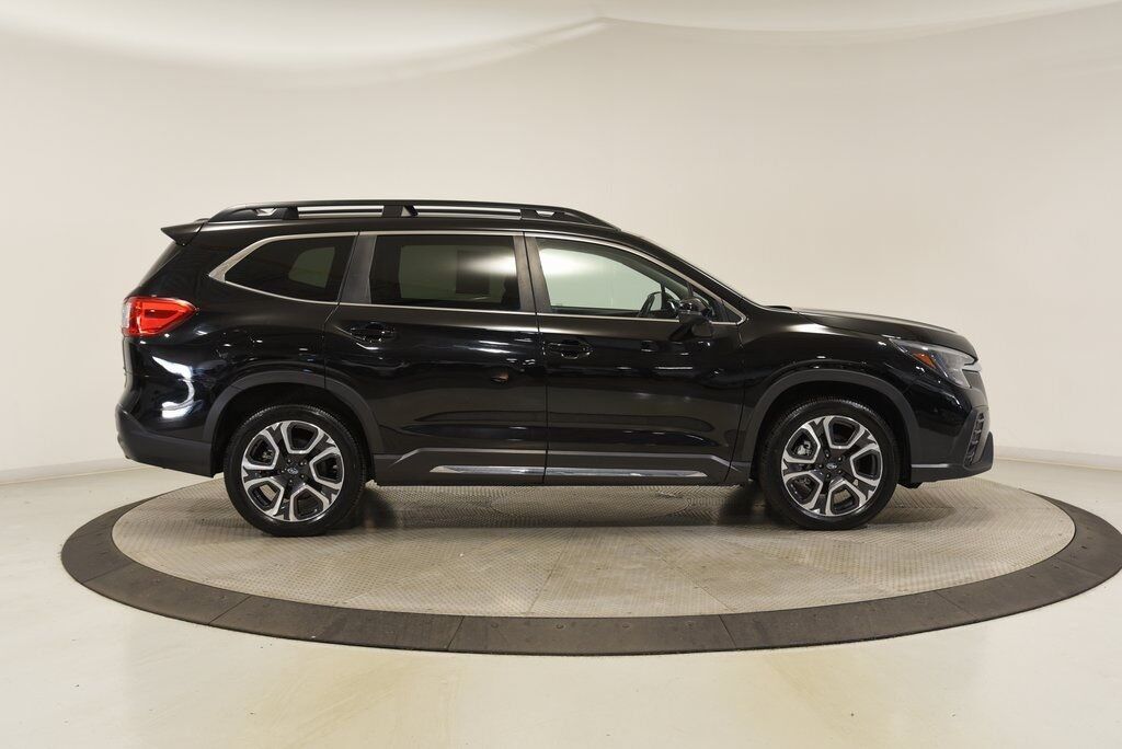 2023 Subaru Ascent Limited Akron