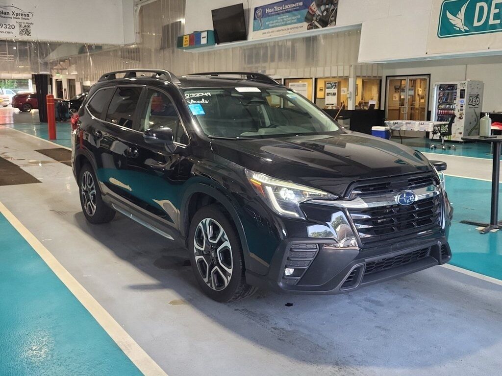 2023 Subaru Ascent Limited Akron