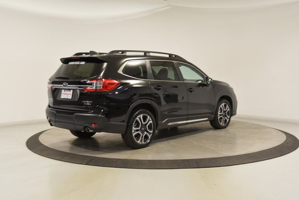 2023 Subaru Ascent Limited Akron