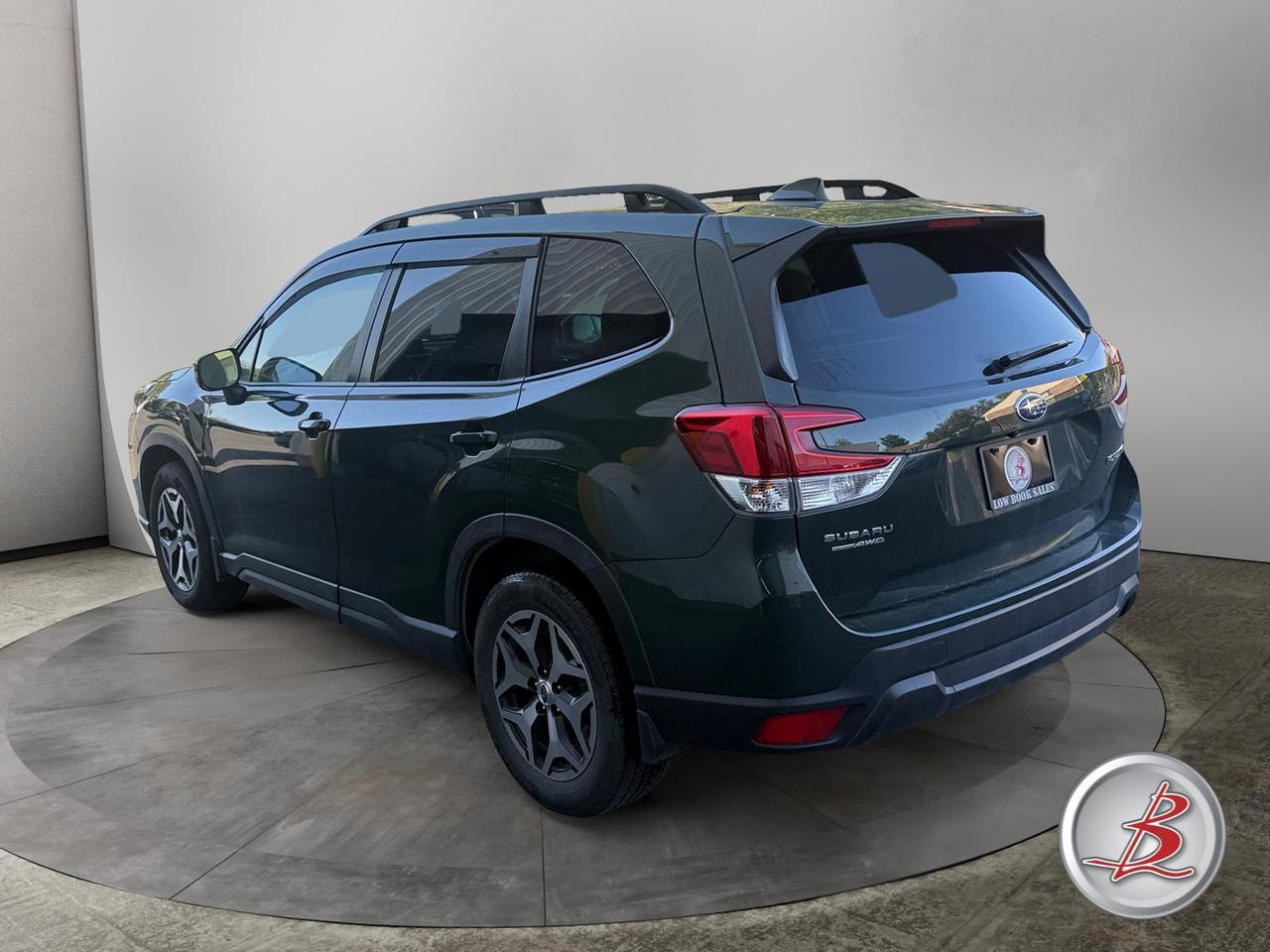 2023 Subaru FORESTER Premium