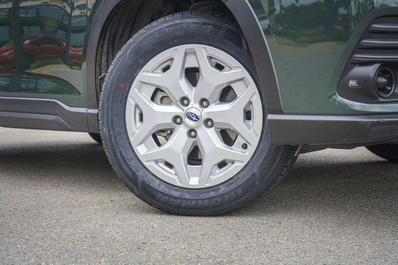 2023 Subaru Forester Base