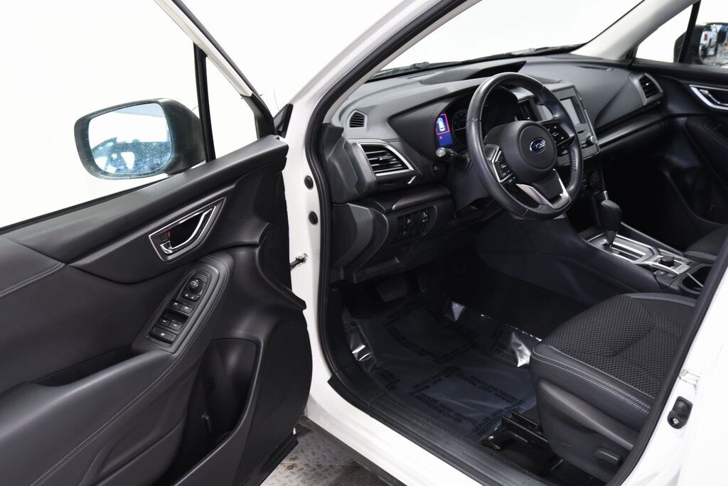 2023 Subaru Forester Premium Akron OH