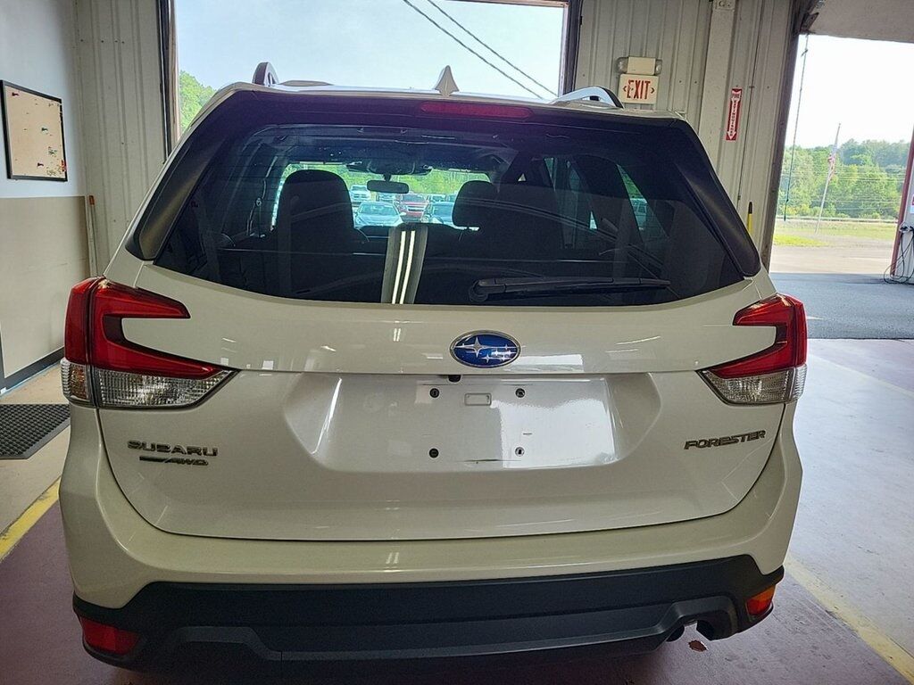 2023 Subaru Forester Premium Akron OH
