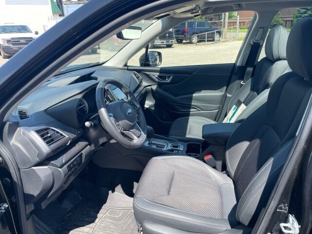 2023 Subaru Forester Premium Cleveland OH