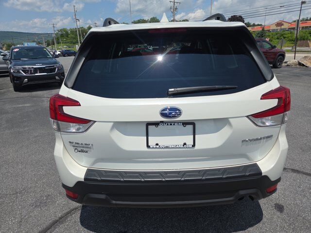 2023 Subaru Forester Premium Hamburg PA