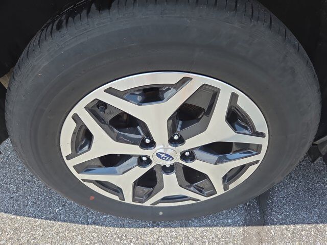 2023 Subaru Forester Premium Hamburg PA
