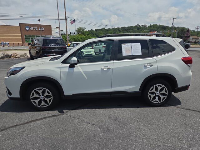 2023 Subaru Forester Premium Hamburg PA