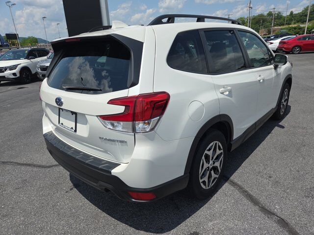 2023 Subaru Forester Premium Hamburg PA
