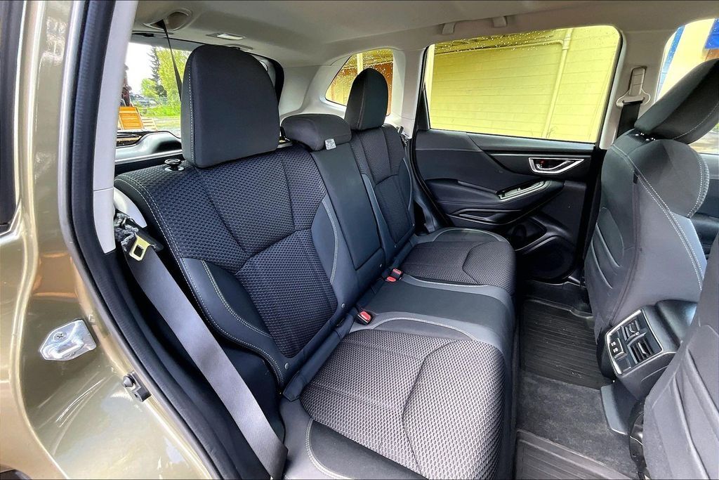 2023 Subaru Forester Premium OR