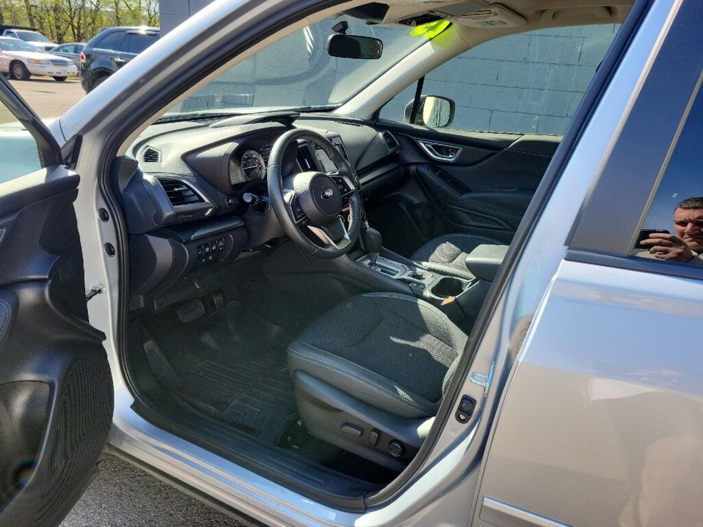 2023 Subaru Forester Premium Owego NY