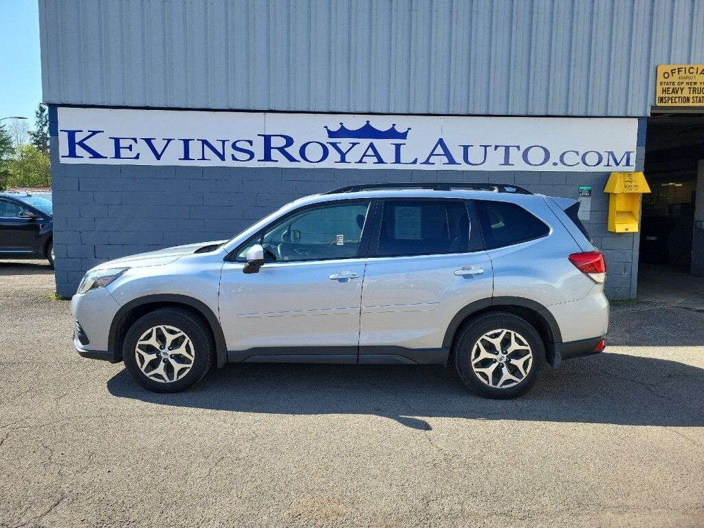 2023 Subaru Forester Premium