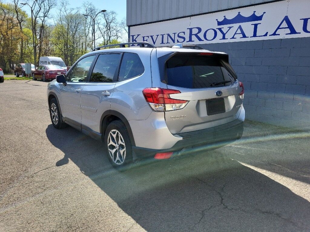 2023 Subaru Forester Premium Owego NY