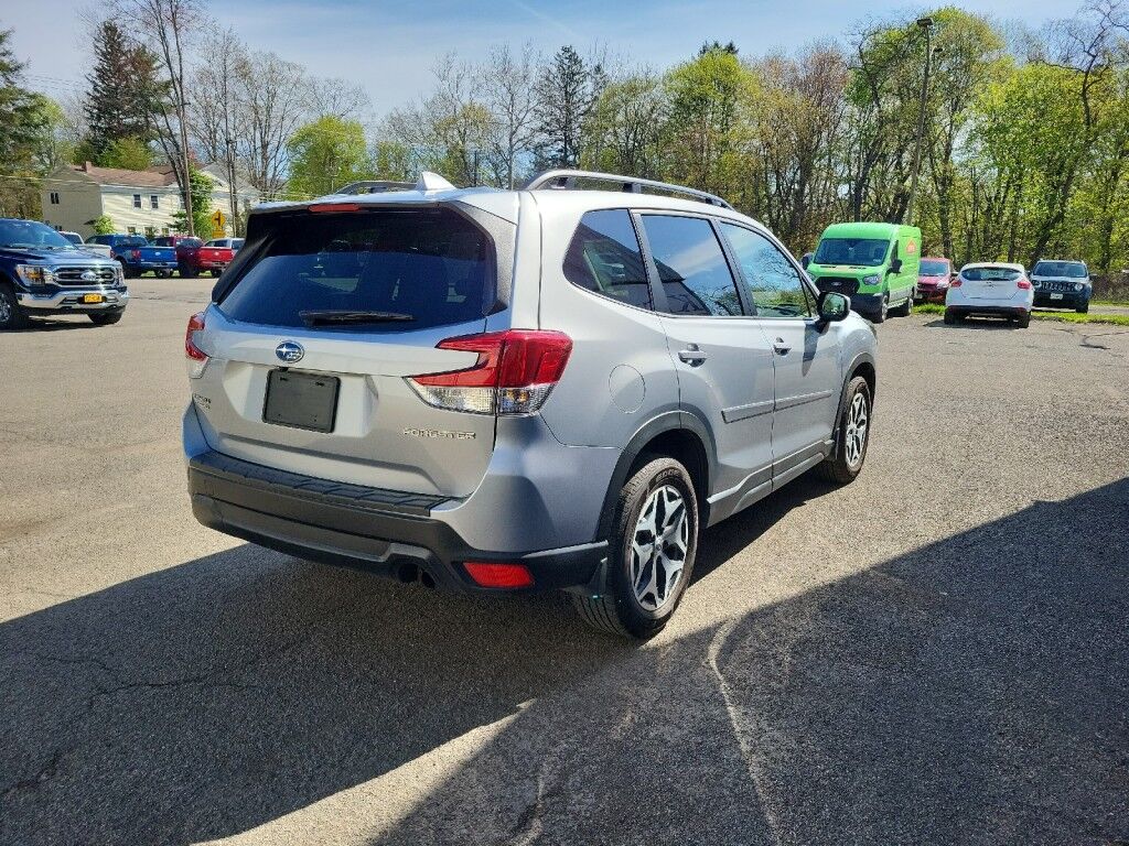 2023 Subaru Forester Premium Owego NY