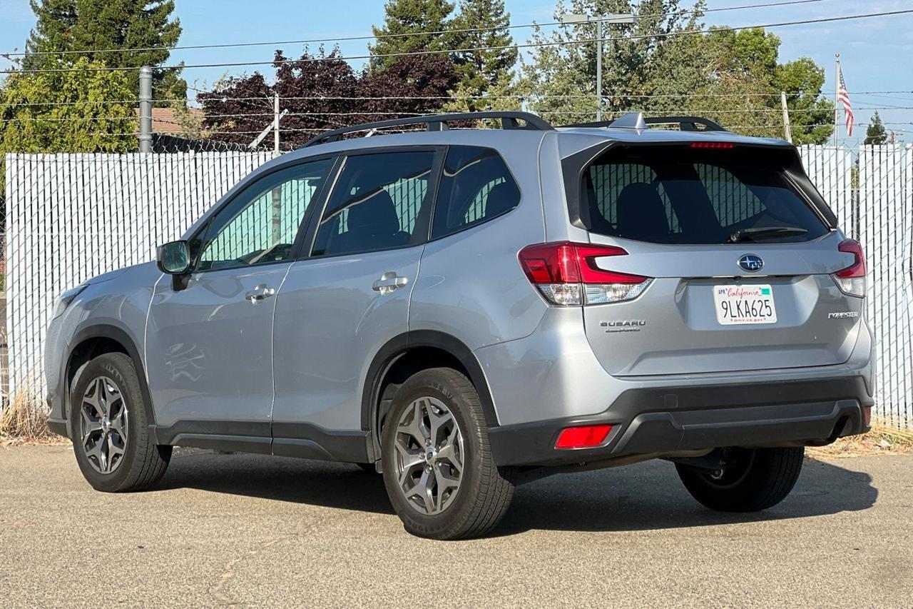 2023 Subaru Forester Premium Roseville CA