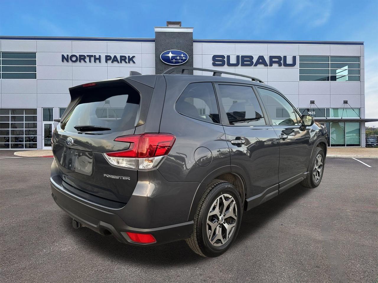 2023 Subaru Forester Premium