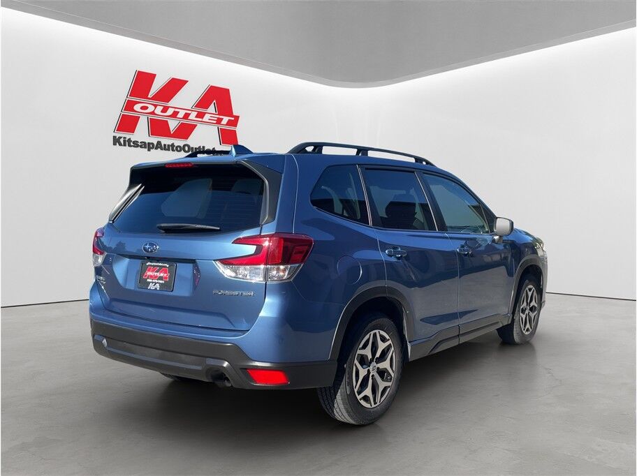 2023 Subaru Forester Premium Sport Utility 4D Port Orchard WA