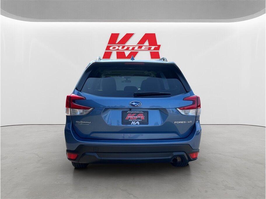 2023 Subaru Forester Premium Sport Utility 4D Port Orchard WA